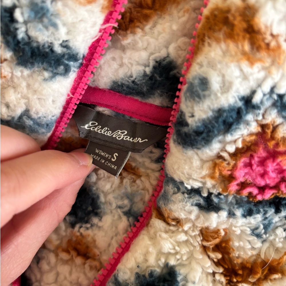 Women’s Small Fleece